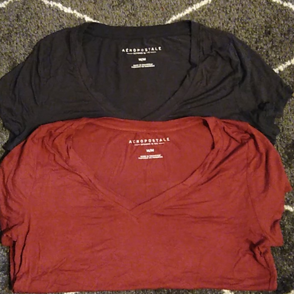 gray v-neck, rust v-neck